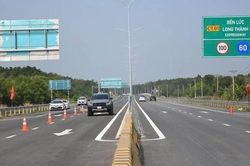 Đầu tư thiếu đồng bộ khiến đường V&agrave;nh đai 3 vướng loạt hệ lụy