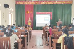 80 cán bộ cơ sở xã Trường Hà được tập huấn chuyển đổi số, kỹ năng số và ứng dụng AI