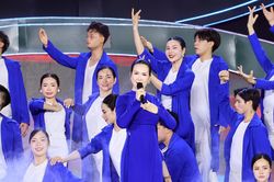 Mỹ Linh, Võ Hạ Trâm, Double2T cùng dàn sao thắp sáng đêm khai mạc Mùa du lịch Thái Nguyên 2026