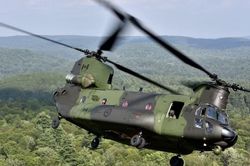 CH-47 Mỹ triển khai tại Phần Lan cùng lính dù Anh, tăng cường năng lực tiếp viện NATO gần biên giới Nga