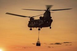 CH-47 Mỹ triển khai tại Phần Lan cùng lính dù Anh, tăng cường năng lực tiếp viện NATO gần biên giới Nga