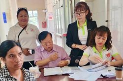 L&acirc;m Đồng: Kh&aacute;m, tầm so&aacute;t, miễn ph&iacute; cho 369 trường hợp về tim mạch