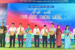 Tái hiện không gian Quảng trường Ba Đình năm 1945 bằng công nghệ VR tại Nghệ An