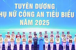 Hành trình 10 năm giải thưởng 'Phụ nữ Công an tiêu biểu'