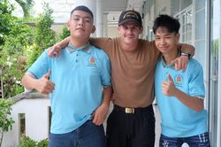 Thủy thủ Hải quân Canada giao lưu cùng trẻ em da cam Đà Nẵng