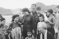 Học Bác cần 'tự soi, tự sửa' mình