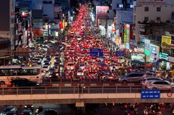 Người dân 'mệt mỏi' cảnh kẹt xe ở nút giao Hàng Xanh, mong có phương án cải tạo