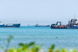Iran thảo luận với châu Âu về Hormuz, cáo buộc Mỹ gây hại kinh tế toàn cầu