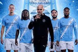 Pep nổi điên trước khi Man City thắng Chelsea, lập kỷ lục khó tin