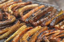 Sản vật trời ban nhìn giống lươn, đem nướng hay om củ chuối đều ngon