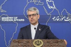 Iran phản bác cáo buộc của Mỹ về Hormuz, tiết lộ 5 yêu cầu của Washington