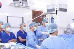 Ca ghép thận đặc biệt từ người hiến sống cao tuổi nhất Việt Nam
