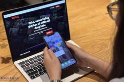 Tin công nghệ tuần qua: Netflix bị kiện, Trung Quốc ra mắt robot chở người