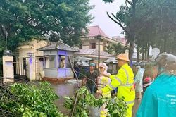 Xã Ea Kar khẩn trương khắc phục thiệt hại do mưa dông, lốc sét