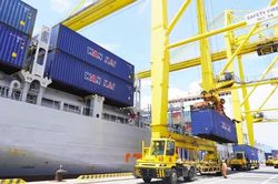 Cảng Đ&agrave; Nẵng ph&aacute;t động đợt thi đua đặc biệt phấn đấu thực hiện thắng lợi mục ti&ecirc;u tăng trưởng 'hai con số' năm 2026