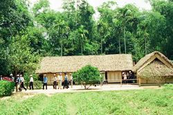 Tháng Năm nhớ Bác