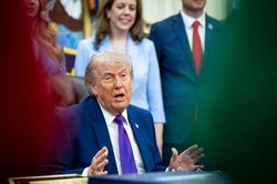&Ocirc;ng Trump n&oacute;i Iran 'sắp hết thời gian', Nga cảnh b&aacute;o Mỹ - Israel