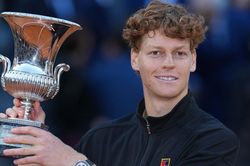 Sinner vô địch Rome Open, lập kỳ tích Golden Masters