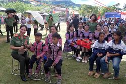 Ngày hội 'Vì bình yên bản làng' gắn kết người dân cùng các chiến sĩ công an