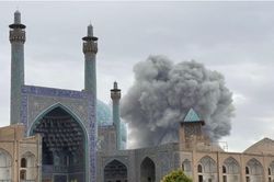 Iran kiện Mỹ, Israel vì tấn công các di tích văn hóa
