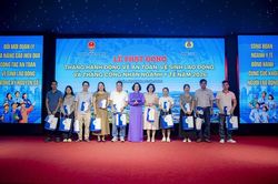 Ho&agrave;n thiện ch&iacute;nh s&aacute;ch tạo m&ocirc;i trường l&agrave;m việc an to&agrave;n cho nh&acirc;n vi&ecirc;n y tế
