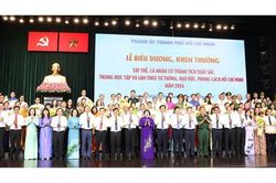 Thành ủy TPHCM biểu dương 358 điển hình học Bác