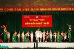 Ấm áp nghĩa tình quân dân trong đêm nghệ thuật tại Trung tâm Huấn luyện Bộ đội Biên phòng