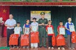 Lan tỏa y&ecirc;u thương nơi bi&ecirc;n cương nh&acirc;n dịp sinh nhật B&aacute;c