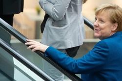 Bà Merkel nói châu Âu cần đối thoại với Nga để giải quyết vấn đề Ukraine