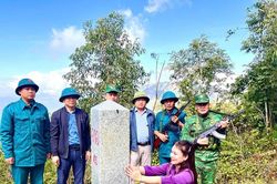 'Mình vào Đảng rồi mà cứ nghèo mãi thì ngại với dân lắm'