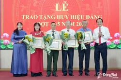 Các địa phương tổ chức trao Huy hiệu Đảng cho đảng viên dịp 19-5