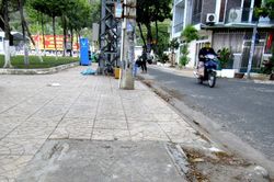 Hố ga bị sập nắp đậy trên vỉa hè đường Trần Tế Xương - phường Nam Nha Trang đã được khắc phục