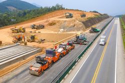 Khắc phục bất cập tr&ecirc;n hai tuyến cao tốc Cầu Giẽ - Ninh B&igrave;nh v&agrave; Nội B&agrave;i - L&agrave;o Cai