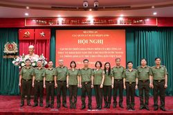 Triển khai phần mềm khai b&aacute;o tạm tr&uacute; cho người nước ngo&agrave;i