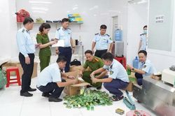 Phá đường dây sản xuất, buôn bán dầu gió giả nhãn hiệu 'EAGLE BRAND' quy mô lớn