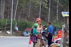 Video vợ mang chiêng 'làm lễ' khi chồng bị giữ xe do vi phạm nồng độ cồn