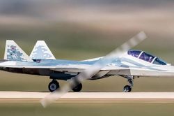 Tiêm kích tàng hình đa năng Su-57 phiên bản 2 chỗ ngồi lộ diện, mở rộng vai trò tác chiến trên không