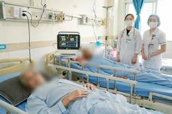Đi tập thể dục về nhà, cụ ông bị liệt nửa người