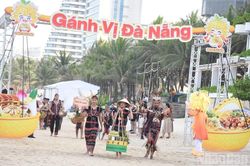 Đà Nẵng lần đầu tiên diễu hành ẩm thực 'Gánh vị Đà Nẵng'