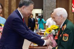Tổng B&iacute; thư, Chủ tịch nước T&ocirc; L&acirc;m: Sức mạnh của Đảng nằm ở từng con người cộng sản