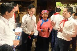 Bí thư Tỉnh ủy Lào Cai thăm Không gian văn hóa các dân tộc tại phường Sa Pa