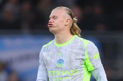 Hòa Bournemouth, Man City dâng cúp cho Arsenal