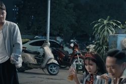 'Dưới ô cửa sáng đèn' tập 3: Vân đụng độ 3 ông anh khi đang hẹn hò với trai đểu