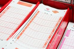 Đòi tiền thưởng xổ số 80 tỷ đồng sau gần 2 năm: Sự thật việc khách bị từ chối