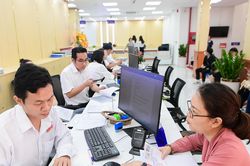Phó Chủ tịch UBND xã, phường có thể được xếp ngạch chuyên viên chính