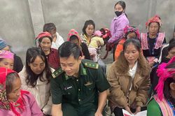 Dân vận khéo giúp đồng bào giảm nghèo thông tin, giữ vững biên giới