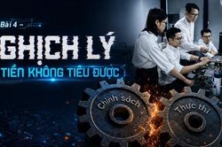 Bài 4: Nghịch lý có tiền không tiêu được