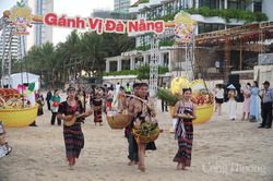 Diễu hành ẩm thực khuấy động bãi biển Đà Nẵng