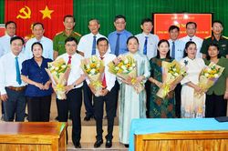Xã An Cư công bố quyết định về công tác cán bộ
