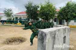Bộ đội Biên phòng tỉnh Đồng Tháp kiểm tra '3 tiếng nổ' cho chiến sĩ mới